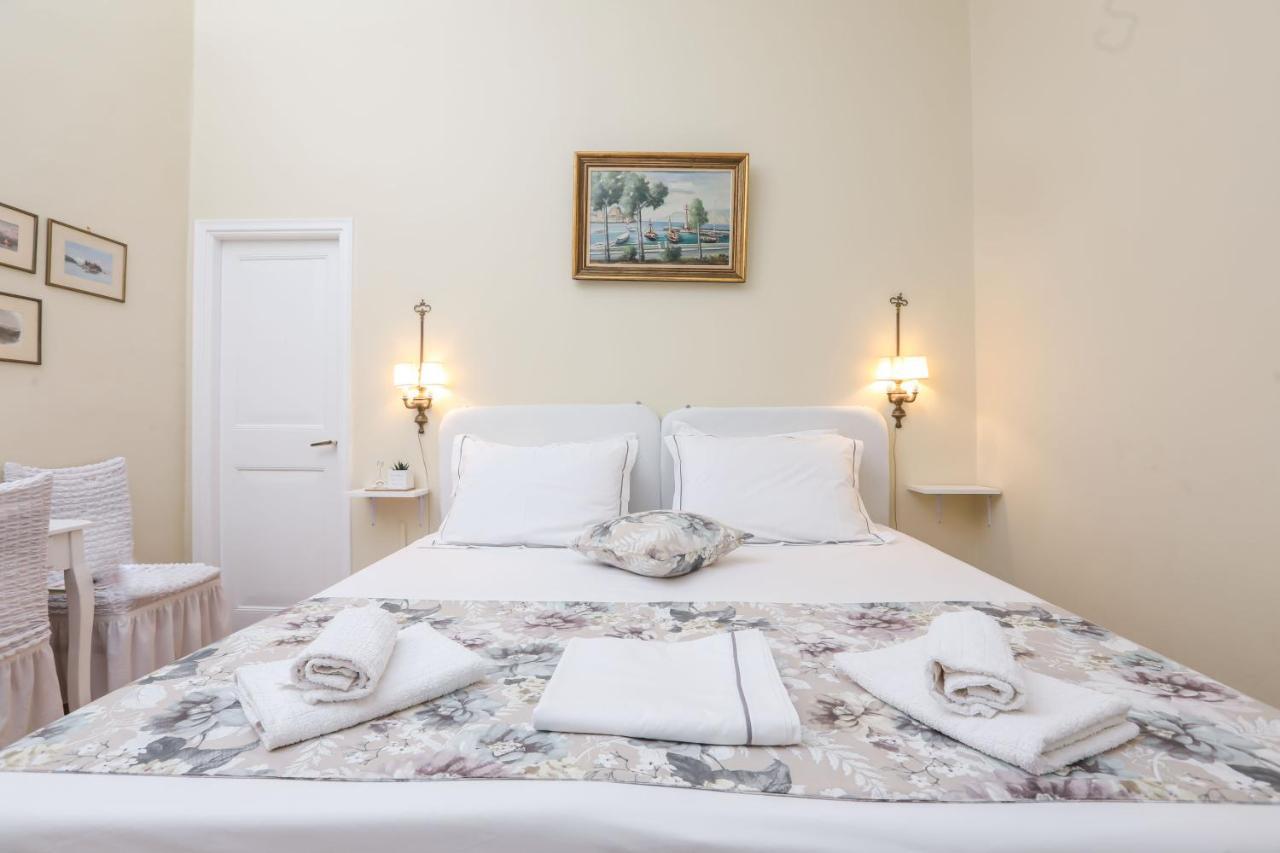 Liston Suites Anastasia コルフ島 エクステリア 写真